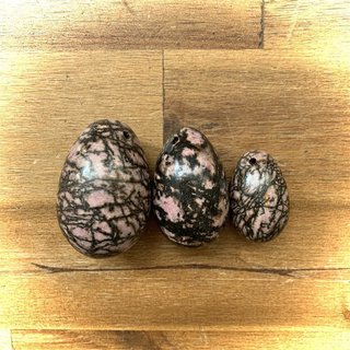 Yoni Egg - Rhodonit Midi